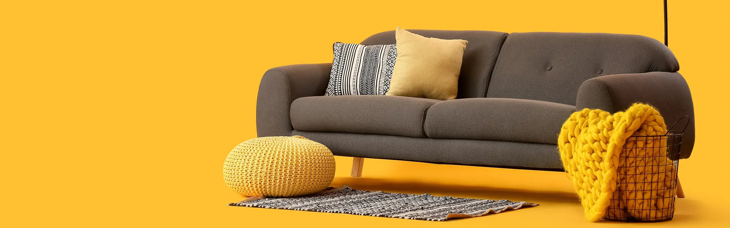 10 Rekomendasi Merk Sofa Nyaman dan Awet 2025