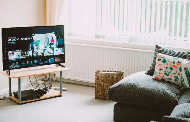 10 Rekomendasi Smart TV Kualitas Mantap